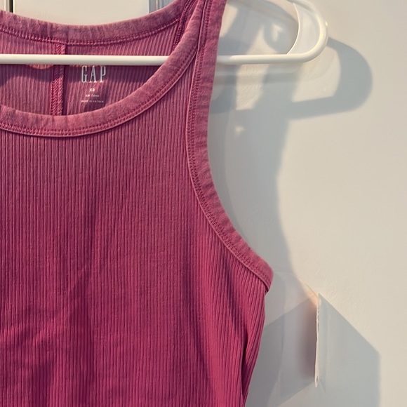 NWT Gap Purple tank top size XS - Picture 3 of 5